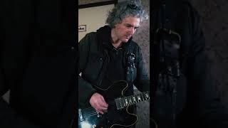 Peter Hayes (BBRMC) jamming with the 2290 P Delay #shorts  #brmc