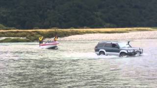 preview picture of video 'Jet Boat recovery the easy way'