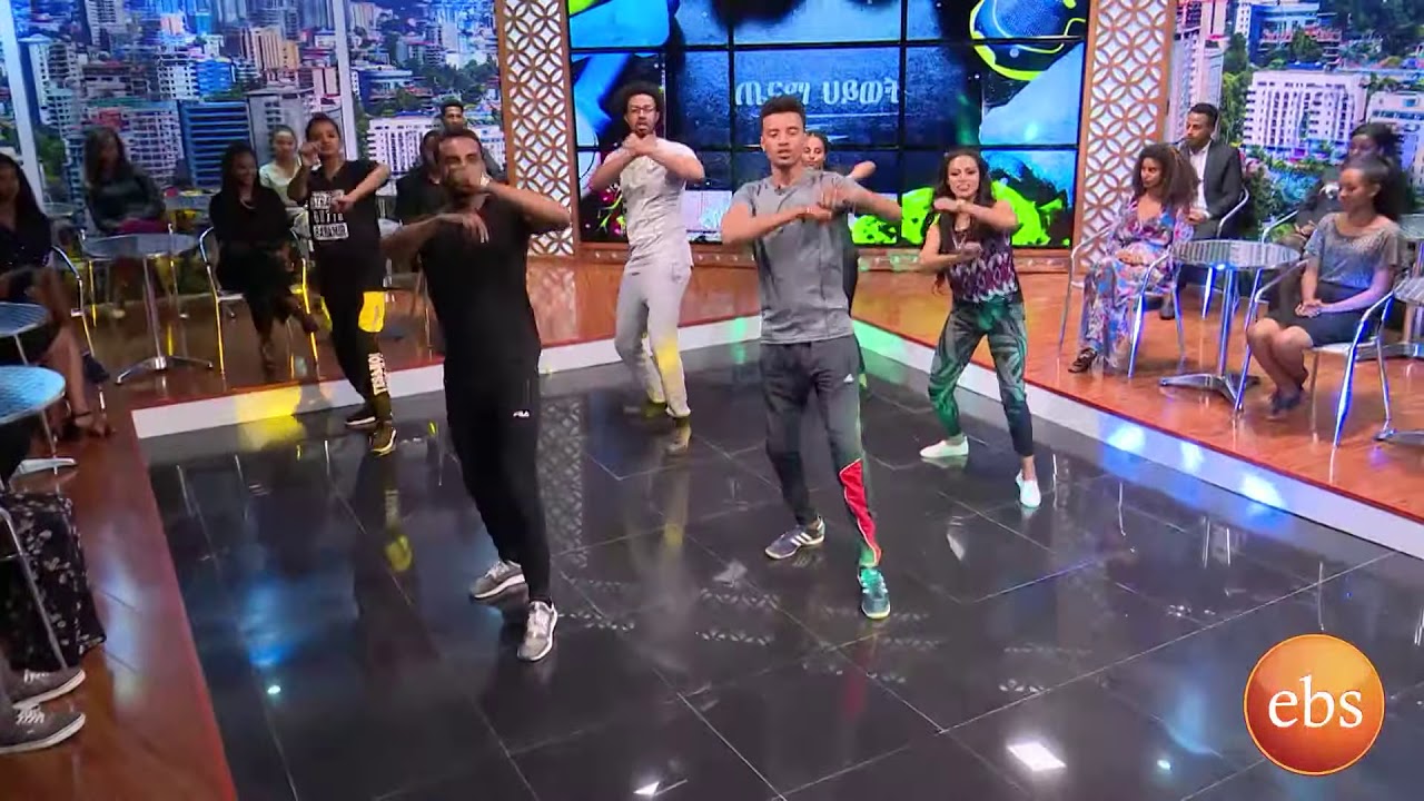 ᴛʜᴇ ᴊᴏʙ ᴏғ ғᴇᴇᴛ ɪs ᴡᴀʟᴋɪɴɢ, ʙᴜᴛ ᴛʜᴇɪʀ ʜᴏʙʙʏ ɪs ᴅᴀɴᴄɪɴɢ.