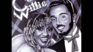 Willie Colon canta Celia Cruz Mi Caso