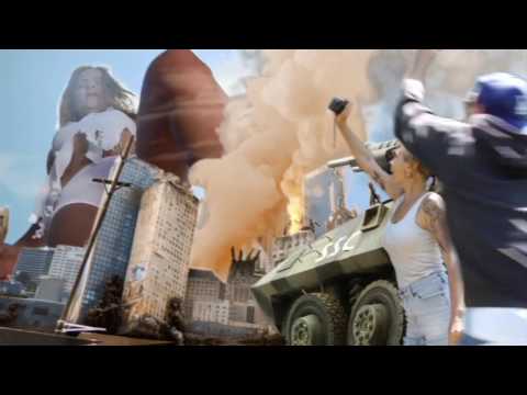 Roachman verses Giantess #PoormansBikiniBeach