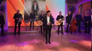 Adriel Favela- &quot;Cuando los Necesité&quot;- Despierta America!!