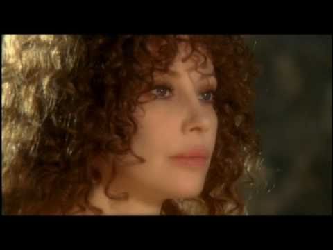 Francesca Dellera gioco di seduzione a lume di candela