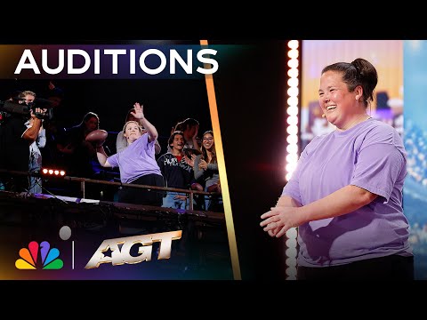 Middle School Teacher Amanda Badertscher Nails IMPOSSIBLE Football Trick Shots! | AGT 2025