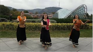 Download lagu Especially for Hema Malini Birth Day /Jab Tak Hai Jaan Jaane Jahan / Dance group Lakshmi mp3