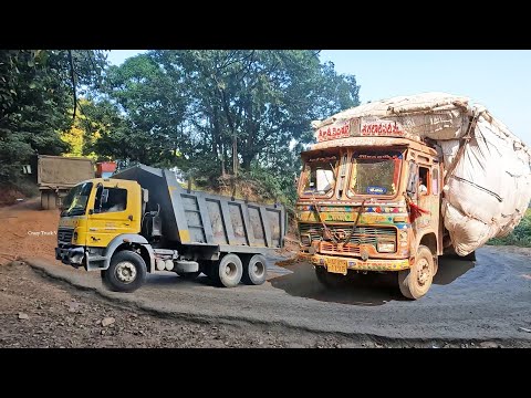 Ghat Road : Lorry Crossing Heavy Loaded Truck 12 Tyres Lorry Driving Stopped on Ghat Roads U Turning