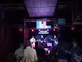 &iquest;Qu&eacute; hace una chica como tu? con la Banda en Obras