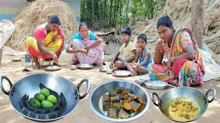Santal Tribe Cooking And Eating Indian Eel Fish — Traditional Methods