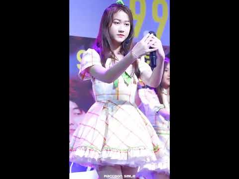 Belle Melonpan (Cm Cafe) - ตุ๊กตาไล่ฝน @ 9.9 Double Mega Sale - Fancam - 9.9.2020