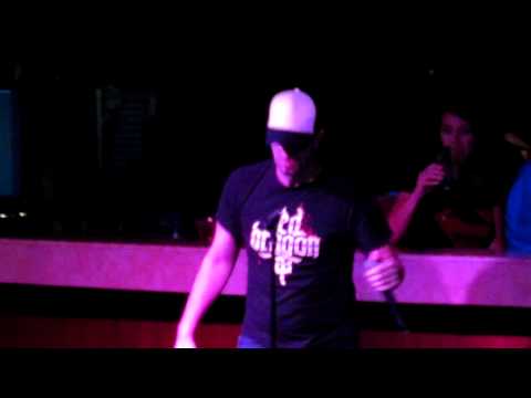 70000 Tons of Metal 2: Annihilator's Dave Padden karaokes James Brown (Jan. 27, 2012)