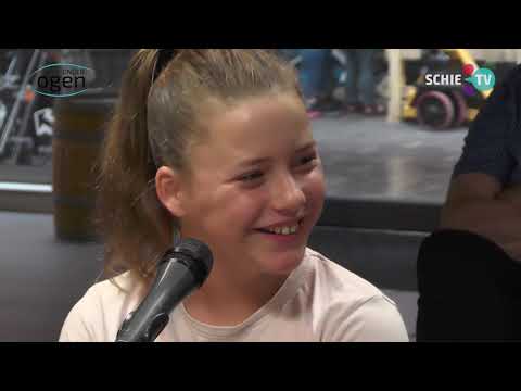 SCHIE TV: Voetbalmeiden Excelsior '20 maken zelf promotievideo