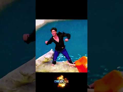 Kajol Shows Who is Shah Rukh #shahrukh #kajol #bollywood