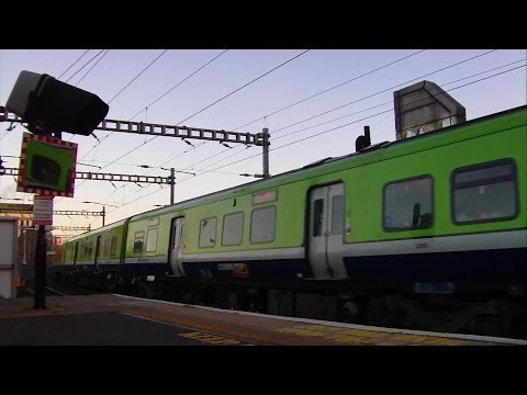 IE 29000 Class DMU Train number 29413 - Tara Street Station, Dublin