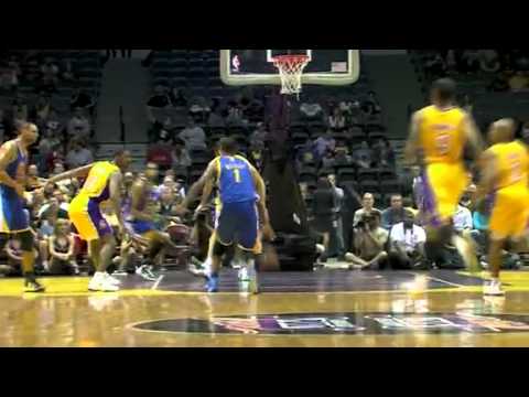 Dorell Wright no look assist to Brandan Wright two hand dunk Golden State Warriors Preseason