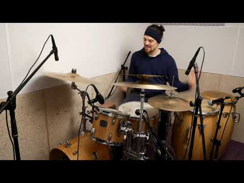 Pupy y los que son son - Pasándola bien - set percusión