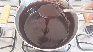Cobertura de chocolate com leite condensado (pra bolos)