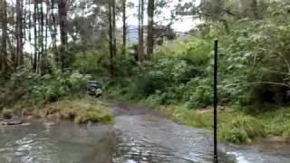 preview picture of video 'Nissan g60 patrol water crossing playing incar'