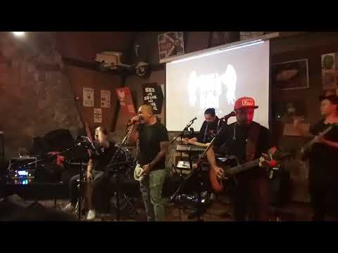 download lagu mp3 mp4 Mikes Apartment Galleries, download lagu Mikes Apartment Galleries gratis, unduh video klip Mikes Apartment Galleries