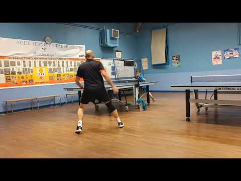 Poussin (8ans) contre vétéran (60+) 🏓tennis de table 💪😎