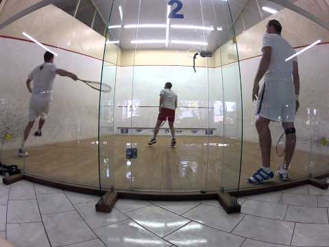 Friendly match of squash. 3 on court. Curitiba Squash Center. Game 01