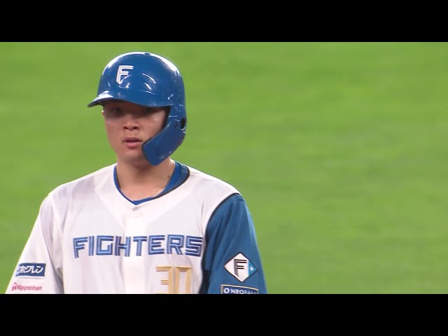【2回裏】先制の一打!! ファイターズ・郡司裕也 ライトの頭上を越えるタイムリー2ベースを放つ!! 2025年5月31日 北海道日本ハムファイターズ 対 千葉ロッテマリーンズ