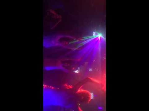 Dj Viki Win - party bar Saxar