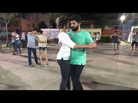 Leandro Fialho e Danielle Cott - Lago dos Cisnes - forró