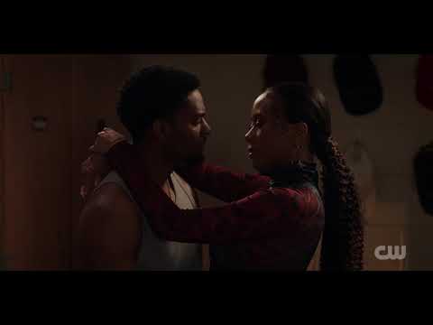 All American: Homecoming S3xE09 - Ending Scene - Keisha and JR Kiss❤️!