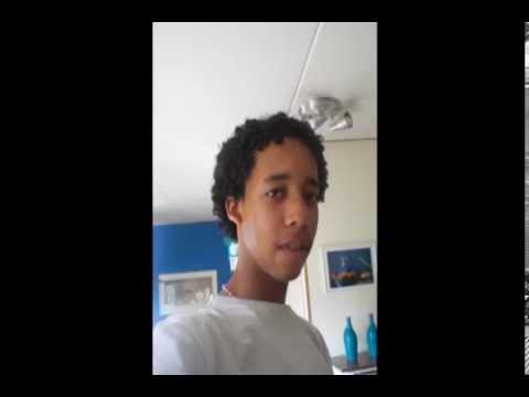 UzGraadzDurMeez1 Ft. Lil'D,MikeNess,Lord Genaviouz -Struggle Situatie'z 2010-MixTape.wmv