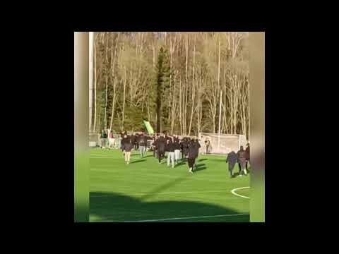 Sinikaarti vs Osasto 41 - tappelu kakkosen ottelussa Tamu-Ilves2 Tampereella