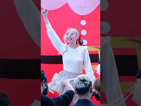 20221224 02 DEADKAT Deadkat Fleeting Lights  Maemi Fancam Focus