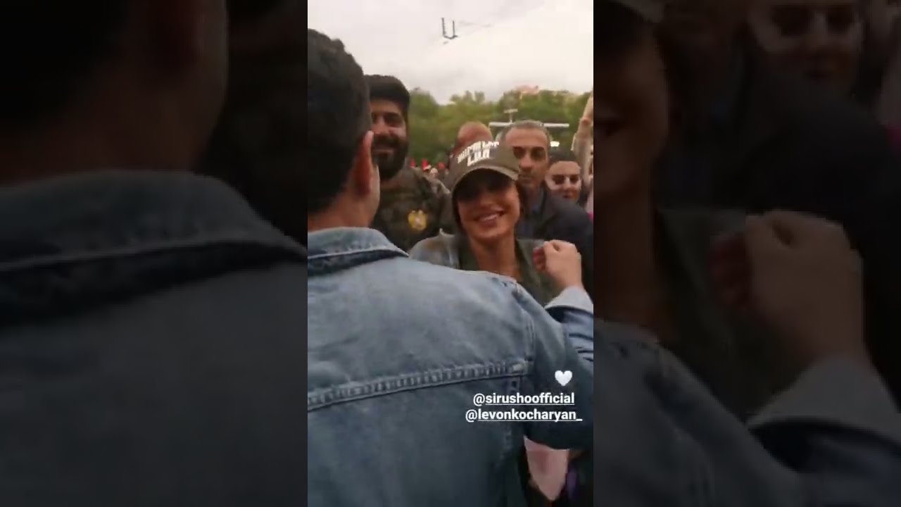 Սիրուշոյի և Լևոն Քոչարյանի հանդիպումը Ֆրանսիայի հրապարակում