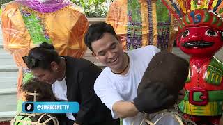 Download lagu Anwar & Holao Dress Up Ondel-ondel in a Sloppy Manner - READY BOSS!!! mp3