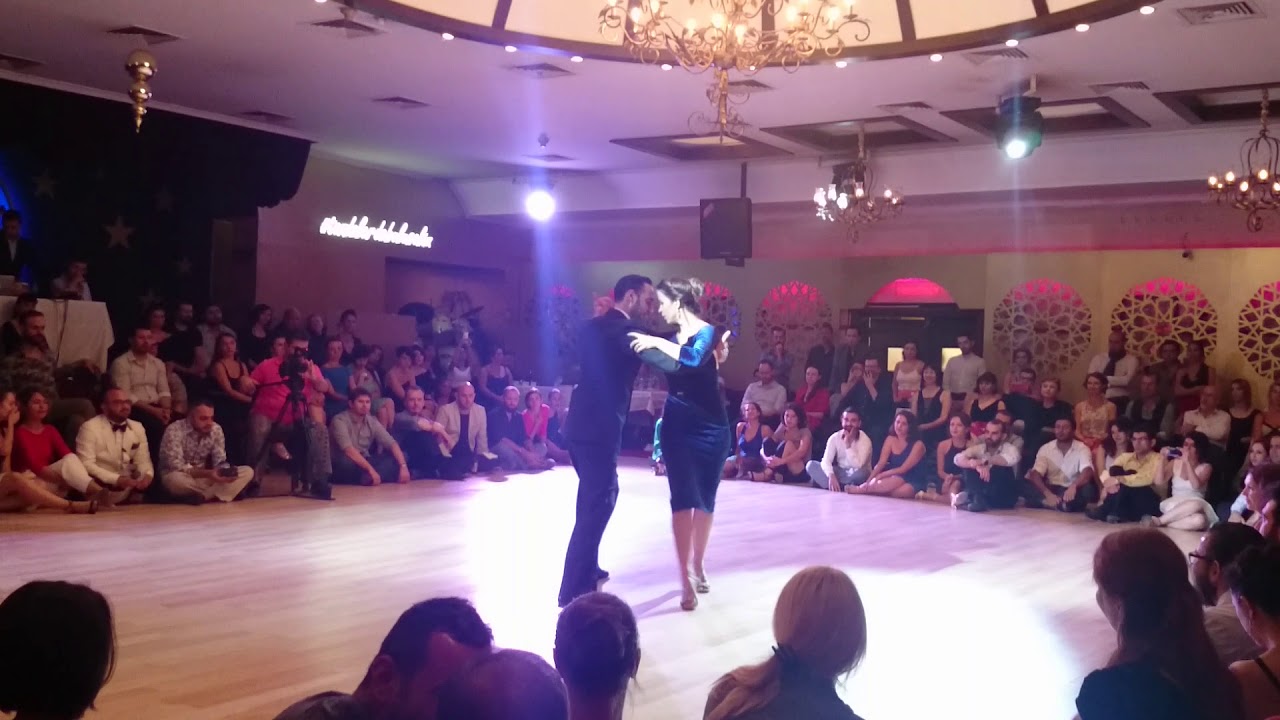 Video thumbnail for Fausto Carpino & Stephanie Fesneau. Yapeyu - J. D'arienzo & Su Orquesta. İstanbul Express Tango