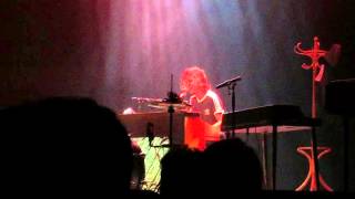 Jett Rebel Solo @ Tivoli - Gwen 10-10-15