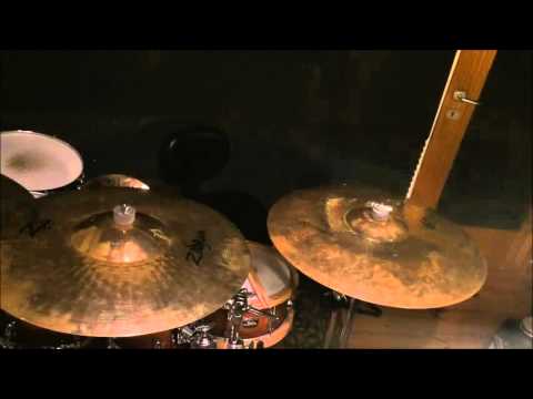 Zildjian Z3 Megabell Ride 21"  vs. Zildjian Z Heavy Power Ride 20"