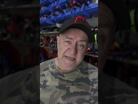 How Mazda's BT-50 smashes Isuzu's D-MAX if you need a ute now | Auto Expert John Cadogan mp4