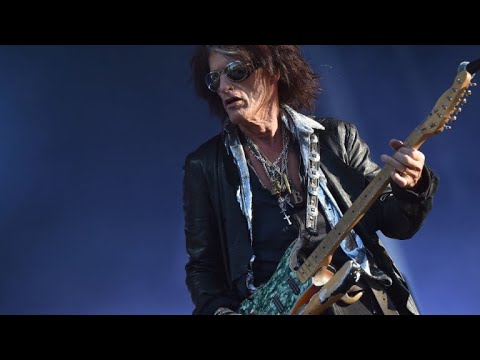 Aerosmith guitarist in hospital