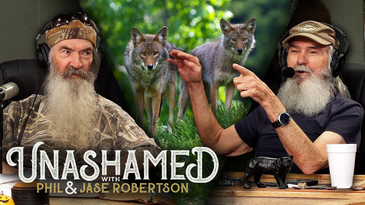 Ep 765 | Phil & Uncle Si Get Chased by 50 Coyotes & Why Jase Doesn’t Get Along with Si