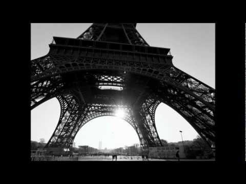 Parigi con le gambe aperte