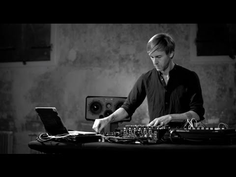 PLAYdifferently | Richie Hawtin Performance on MODEL 1