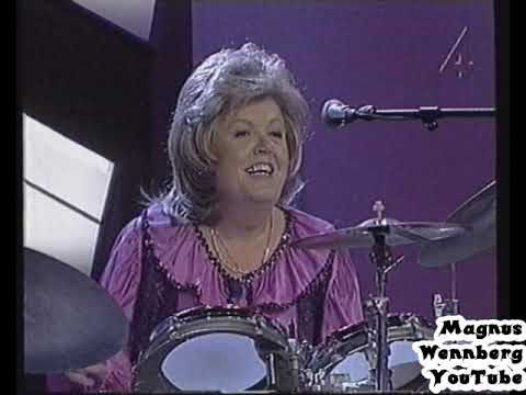 INGEN PLOCKAR EN MASKROS, MED Laila och mats ljung