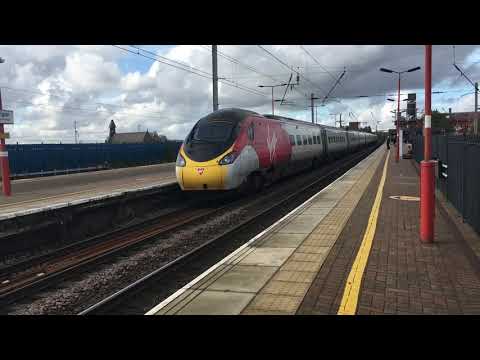 Trains at Wigan North Western (24/10/2019) (ft 68004, 66427 and 68013 drag)