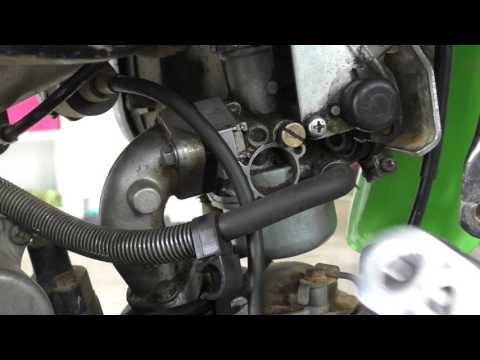 How to Remove a Carburetor on a Dirt Bike