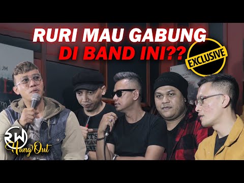 Band Ini Lagunya Enak !! Tapi Kok Vokalisnya Gak Ada ??