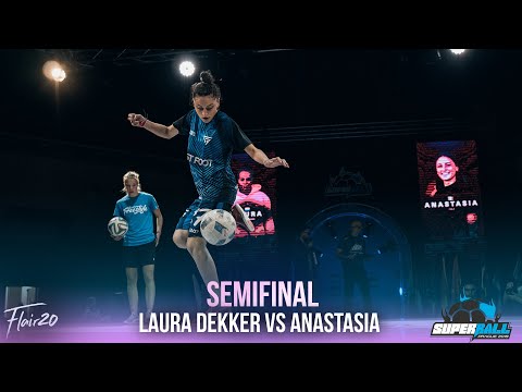 Laura v Anastasia - Female Semifinal | Super Ball 2019