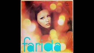 Kadr z teledysku Il pianoforte tekst piosenki Farida