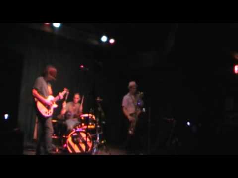 The John Hardy Boys - I Don't Care About You - 6/22/009 Talking Head