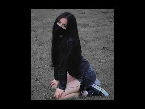 BOOSHI - GUCCI GUCCI LOUIS LOUIS