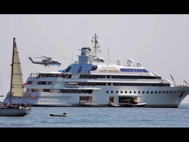 Lady Moura –  $210.000.000  - Mega Yacht - 105 m